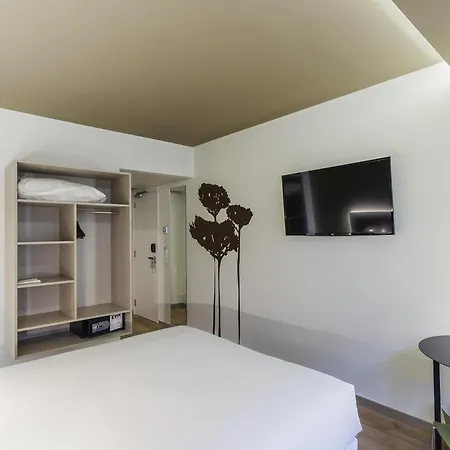 Ibis Styles Centro Marques De Pombal מלון ליסבון